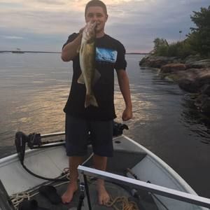 Meet your Posher, Max